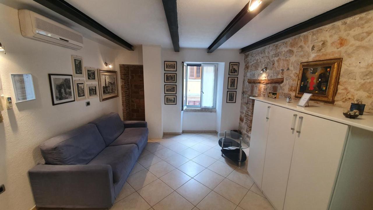 רוביני Apartments Villa Ernesta מראה חיצוני תמונה