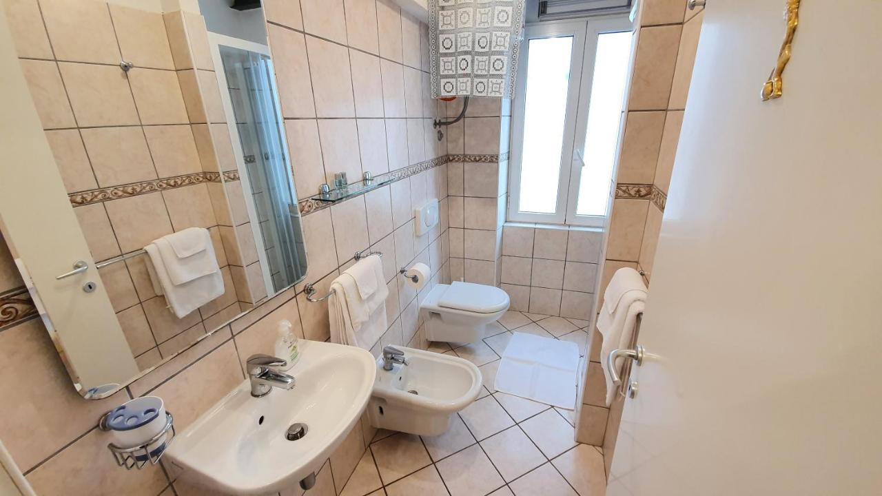 רוביני Apartments Villa Ernesta מראה חיצוני תמונה